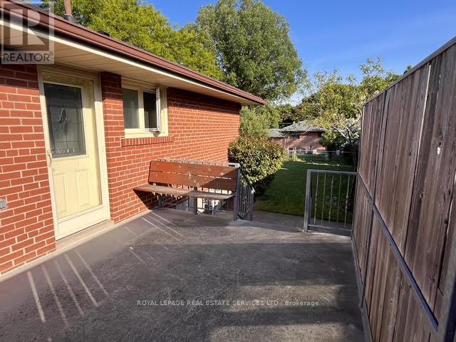 45 Poynter Drive, Toronto, Ontario  M9R 1L3 - Photo 33 - W13477420