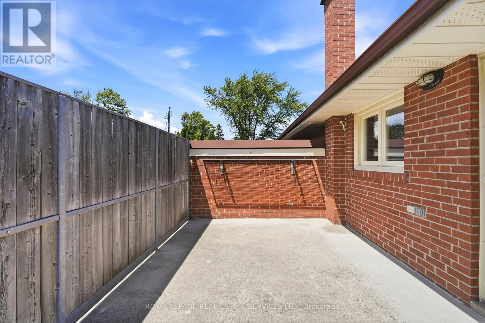 45 Poynter Drive, Toronto, Ontario  M9R 1L3 - Photo 34 - W13477420