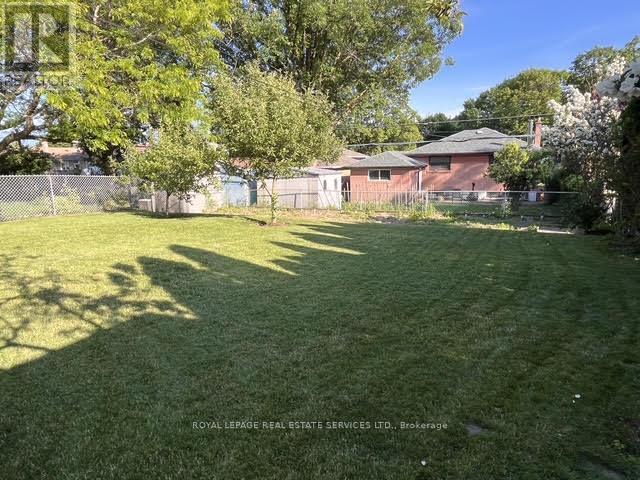 45 Poynter Drive, Toronto, Ontario  M9R 1L3 - Photo 36 - W13477420