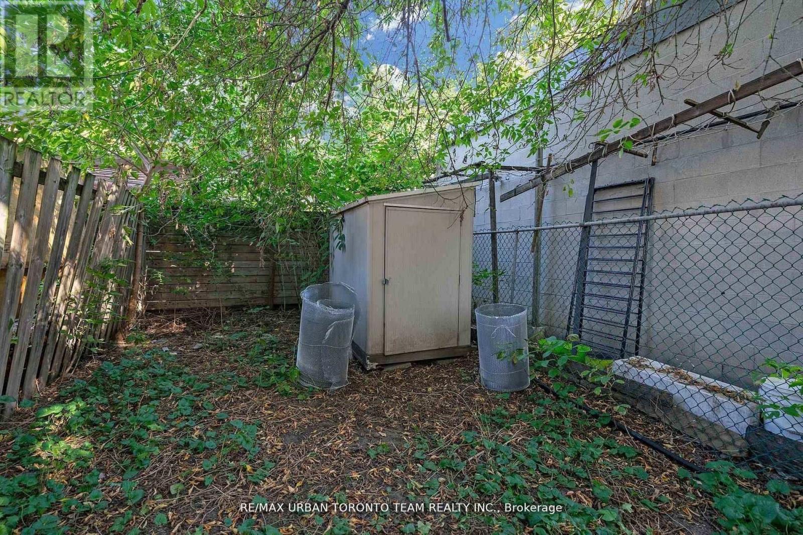 Main - 880 Dundas Street E, Toronto, Ontario  M4M 1R3 - Photo 15 - E13494770