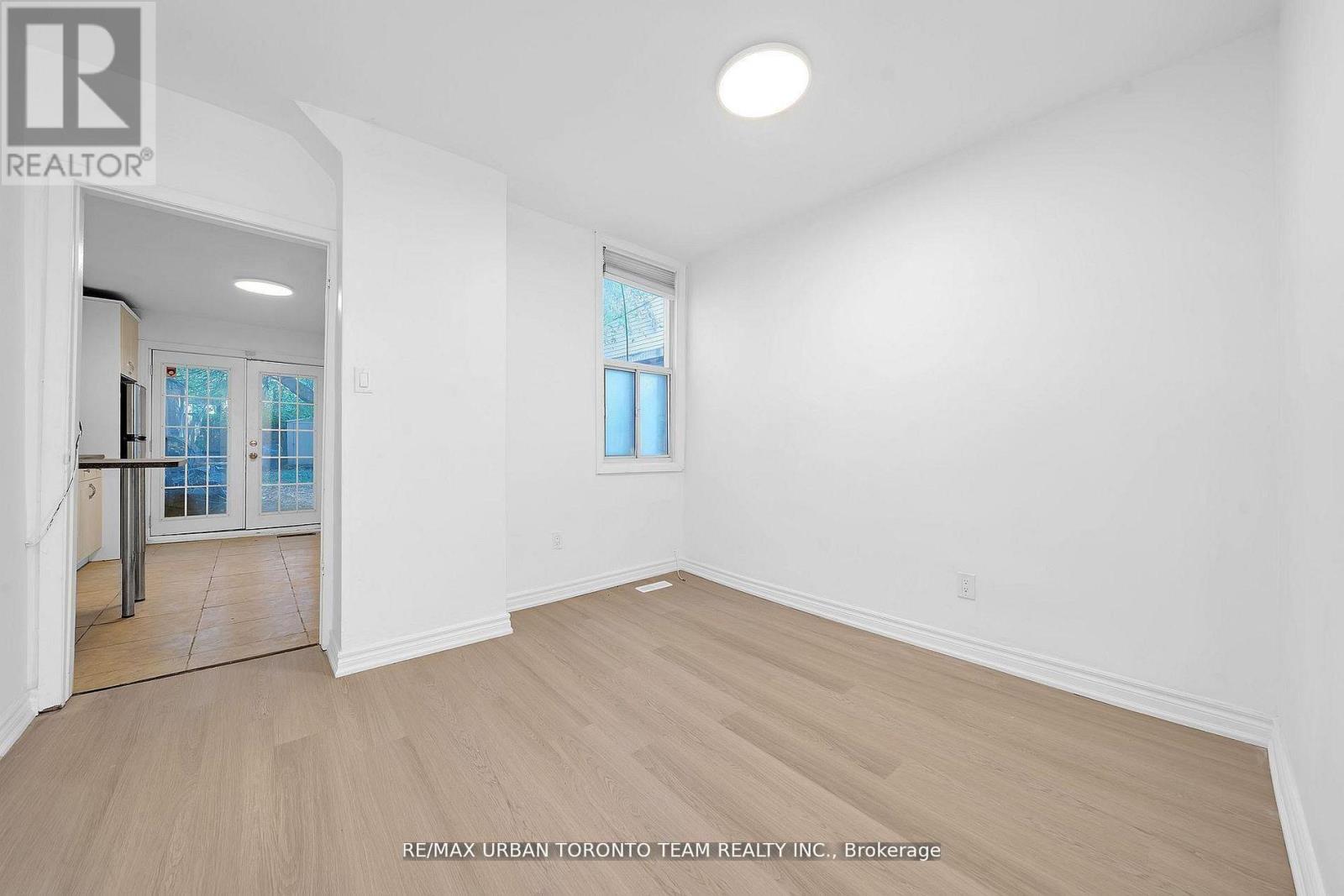 Main - 880 Dundas Street E, Toronto, Ontario  M4M 1R3 - Photo 8 - E13494770
