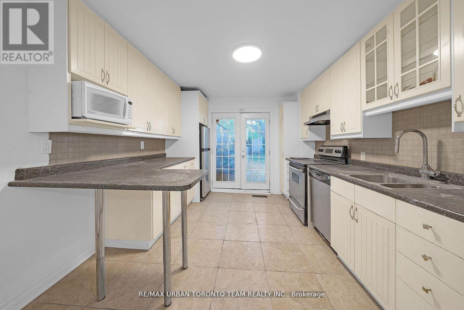 Main - 880 Dundas Street E, Toronto, Ontario  M4M 1R3 - Photo 9 - E13494770