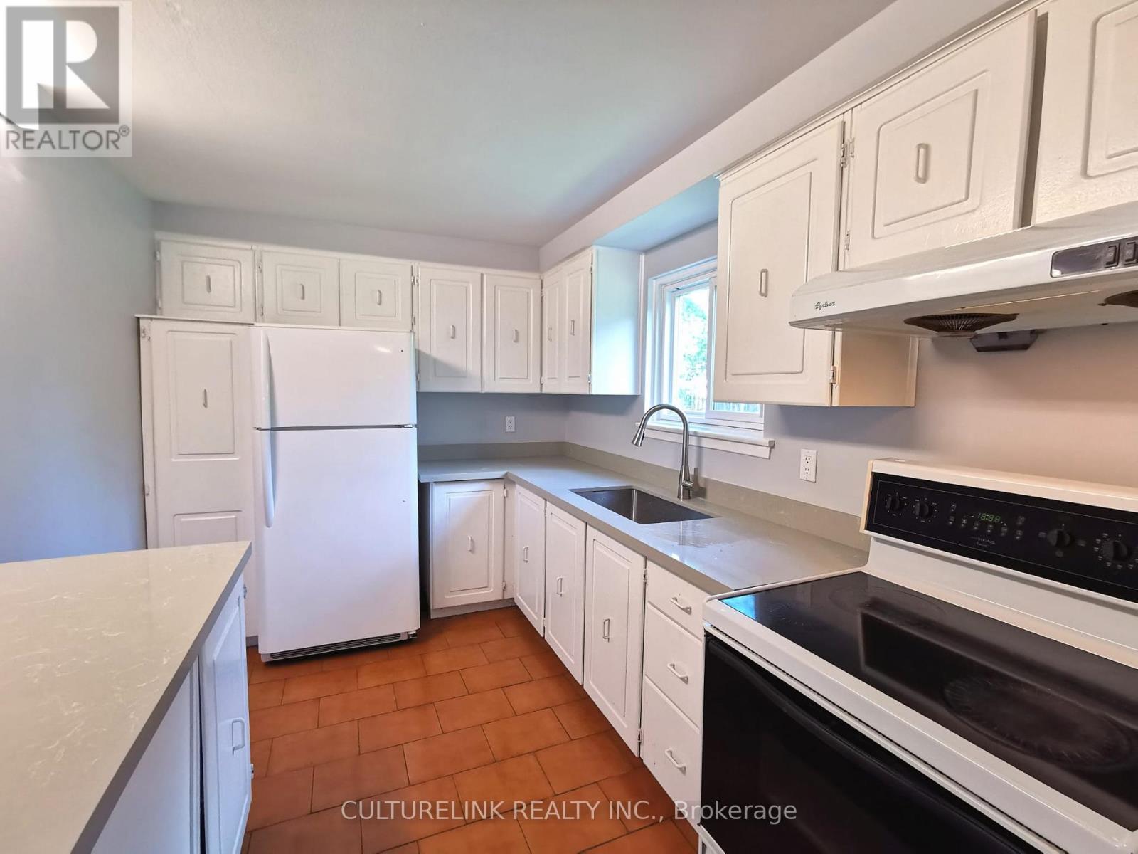 18 Westwater Drive, Toronto, Ontario  M1W 2G3 - Photo 6 - E13494818