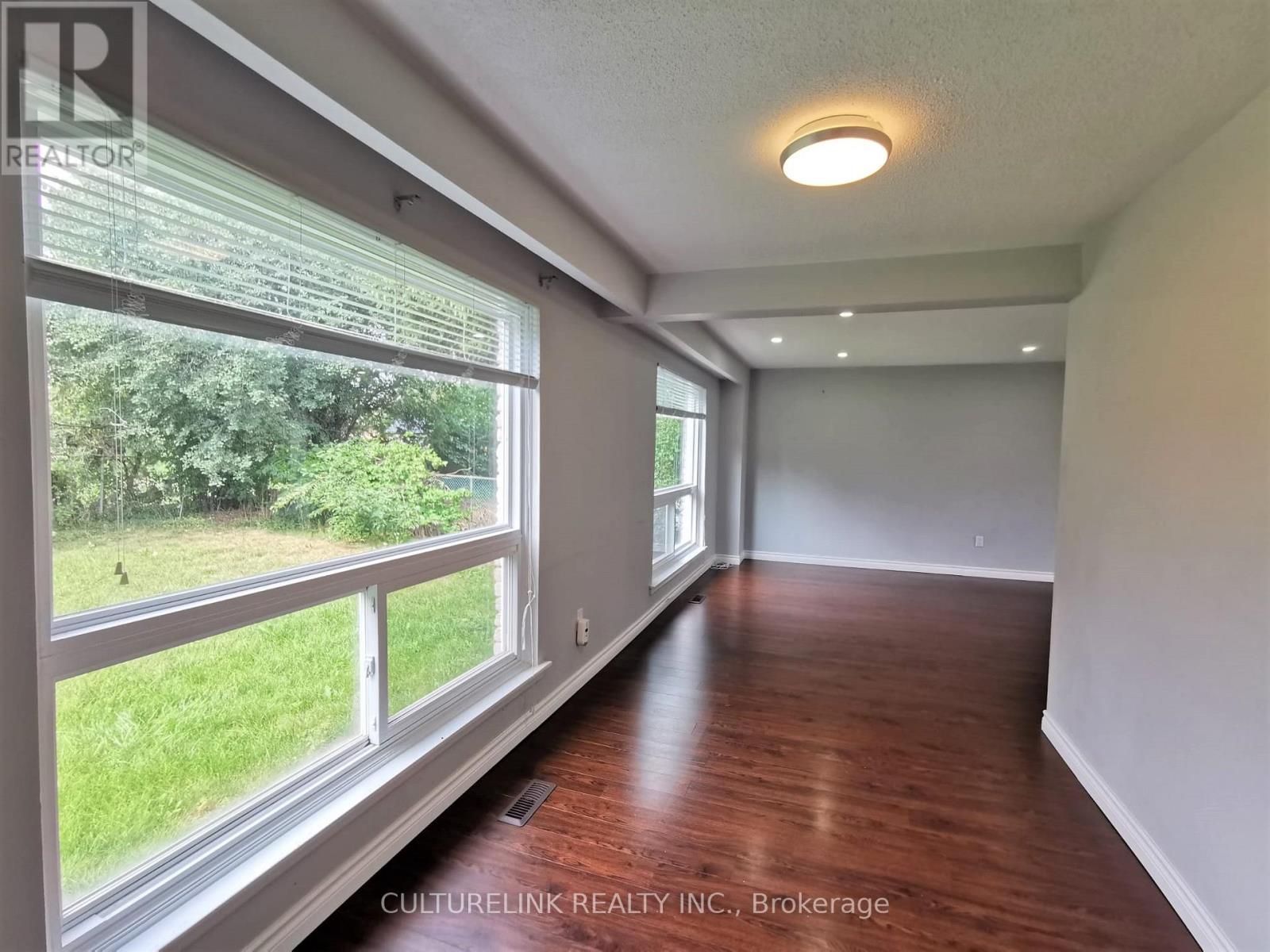 18 Westwater Drive, Toronto, Ontario  M1W 2G3 - Photo 8 - E13494818