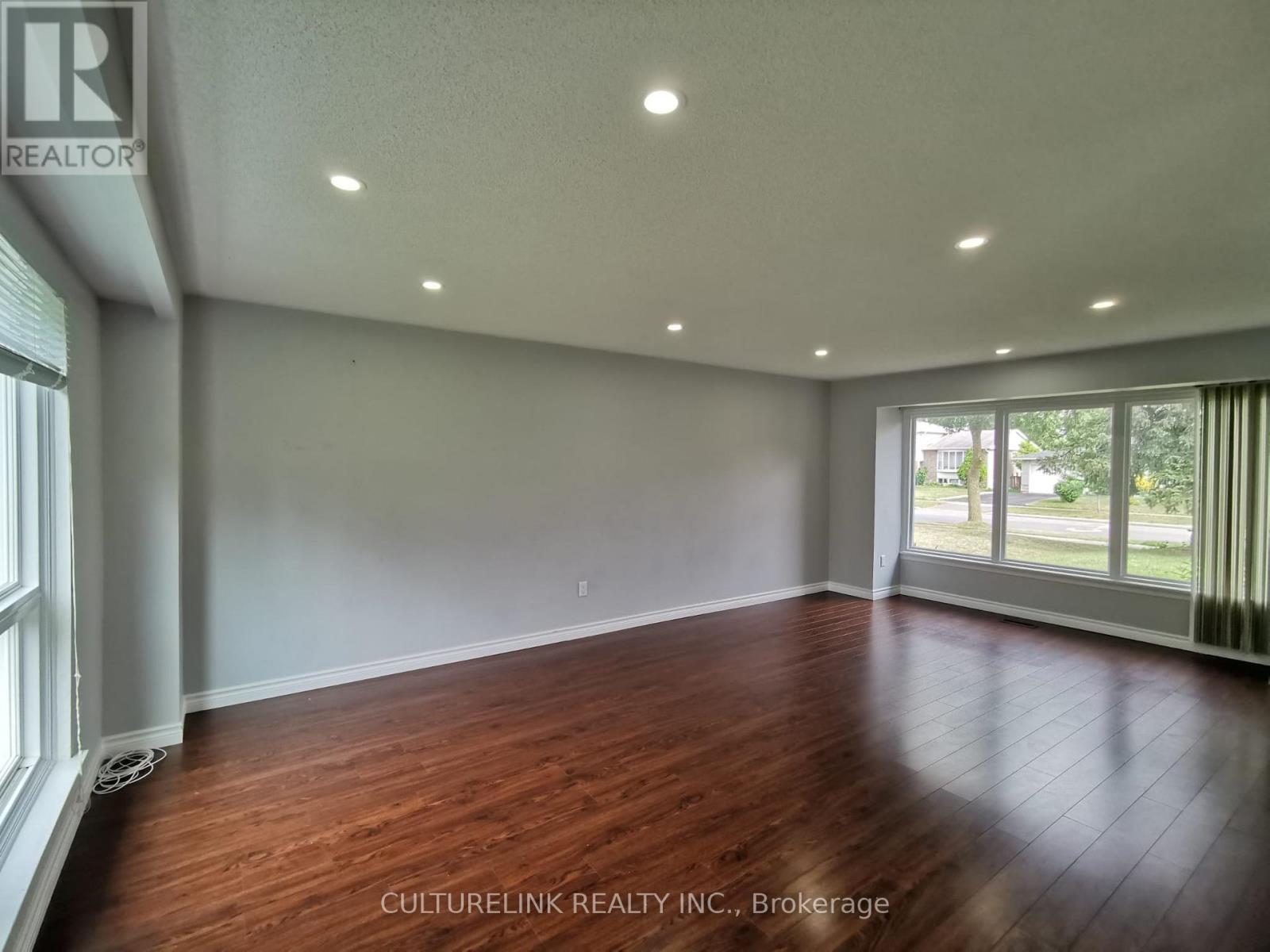 18 Westwater Drive, Toronto, Ontario  M1W 2G3 - Photo 9 - E13494818