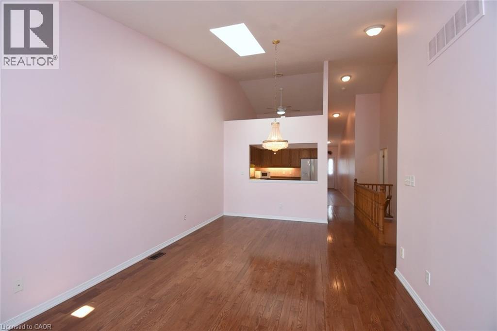 566 Southridge Drive Unit# 61, Hamilton, Ontario  L9C 7W5 - Photo 10 - 40837855