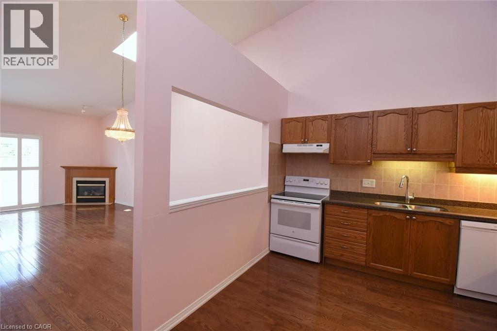 566 Southridge Drive Unit# 61, Hamilton, Ontario  L9C 7W5 - Photo 12 - 40837855