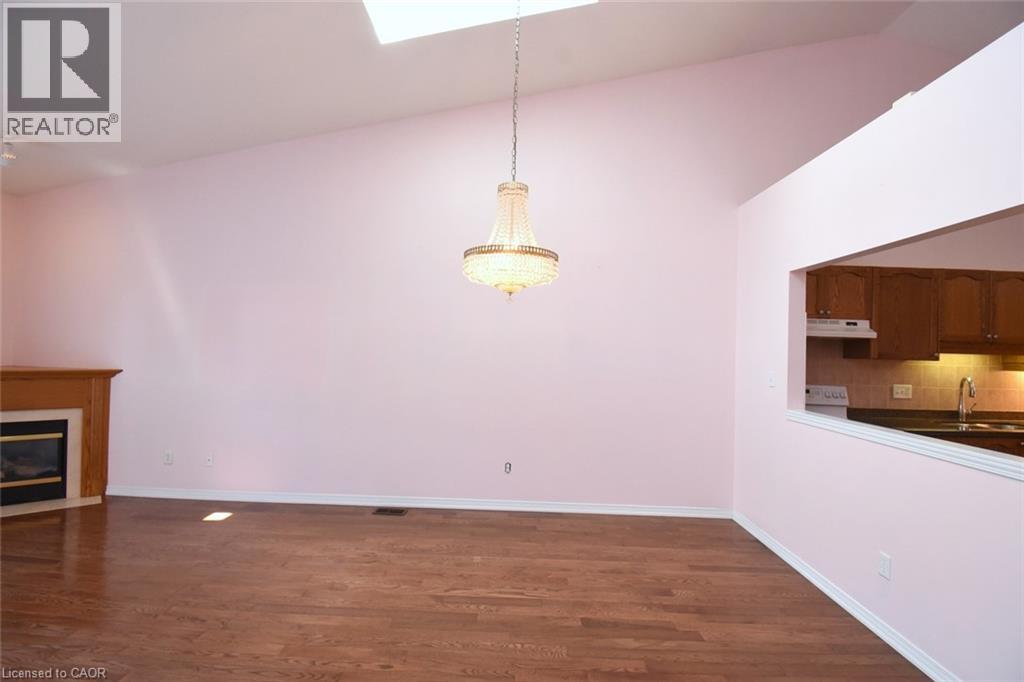 566 Southridge Drive Unit# 61, Hamilton, Ontario  L9C 7W5 - Photo 8 - 40837855