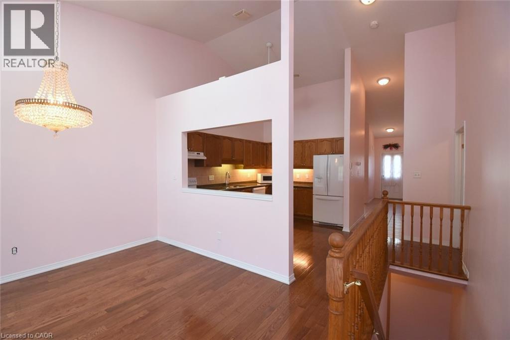 566 Southridge Drive Unit# 61, Hamilton, Ontario  L9C 7W5 - Photo 11 - 40837855
