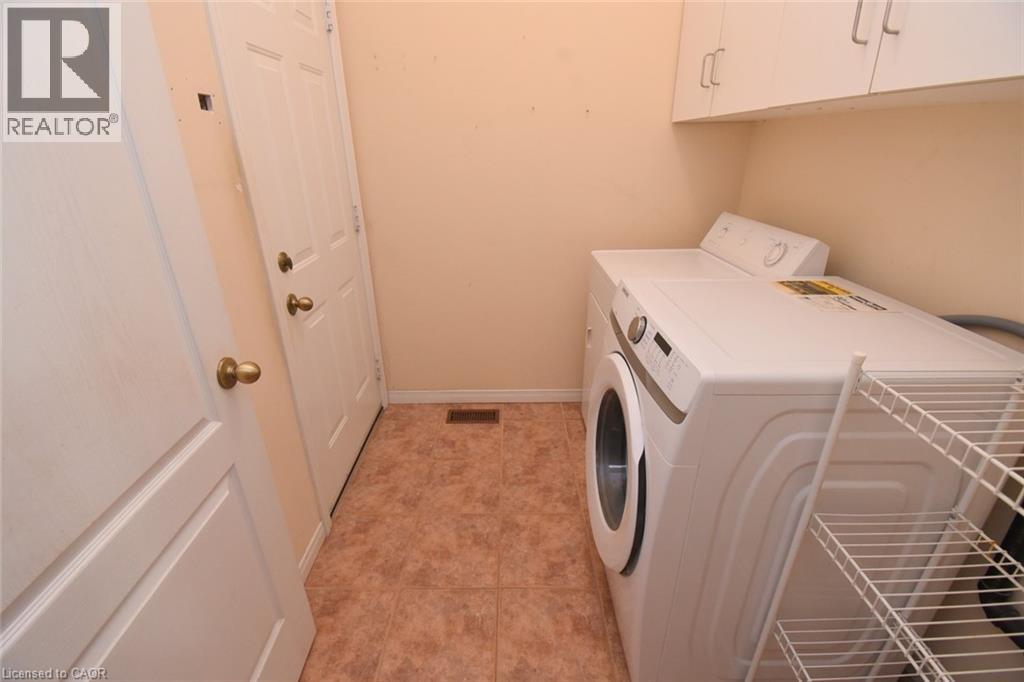 566 Southridge Drive Unit# 61, Hamilton, Ontario  L9C 7W5 - Photo 28 - 40837855