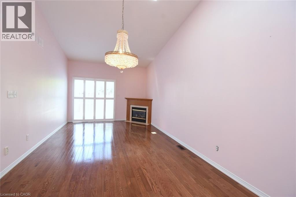 566 Southridge Drive Unit# 61, Hamilton, Ontario  L9C 7W5 - Photo 5 - 40837855