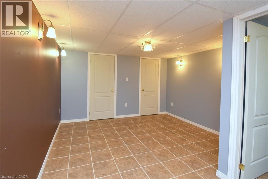 566 Southridge Drive Unit# 61, Hamilton, Ontario  L9C 7W5 - Photo 32 - 40837855