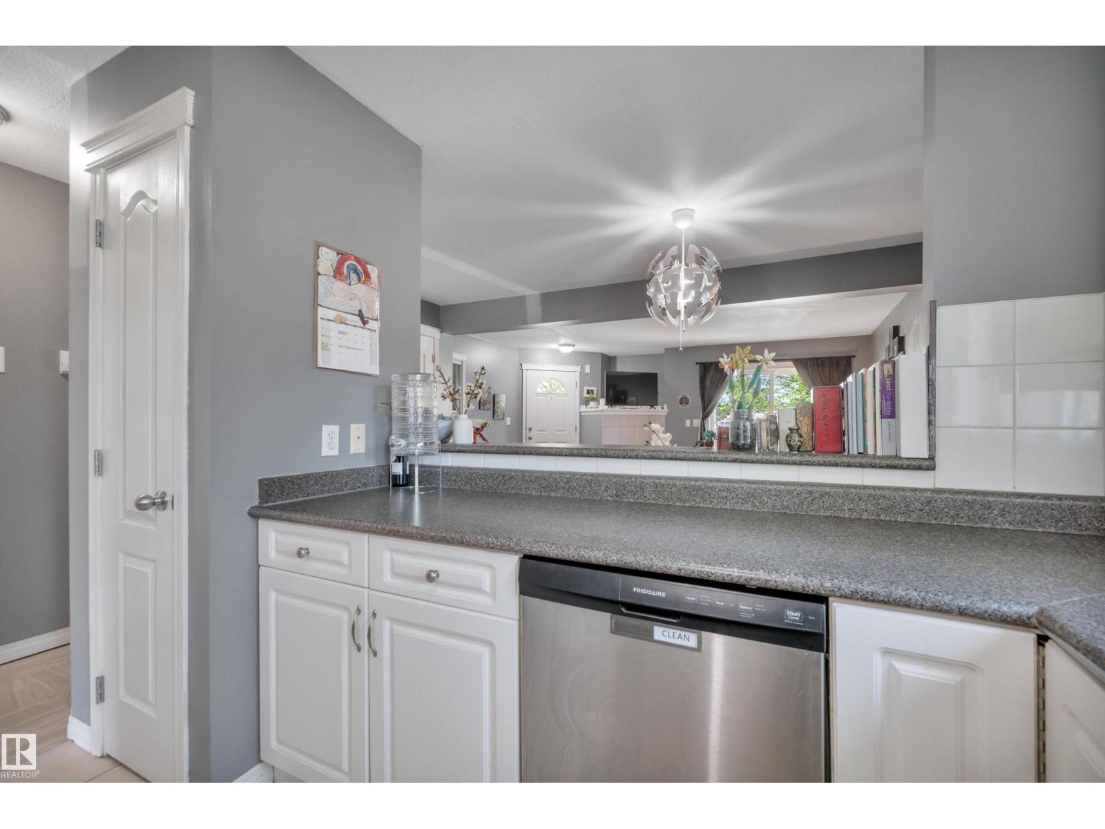 #47 2505 42 St NW, Edmonton, Alberta  T6L 7G8 - Photo 15 - E4495902