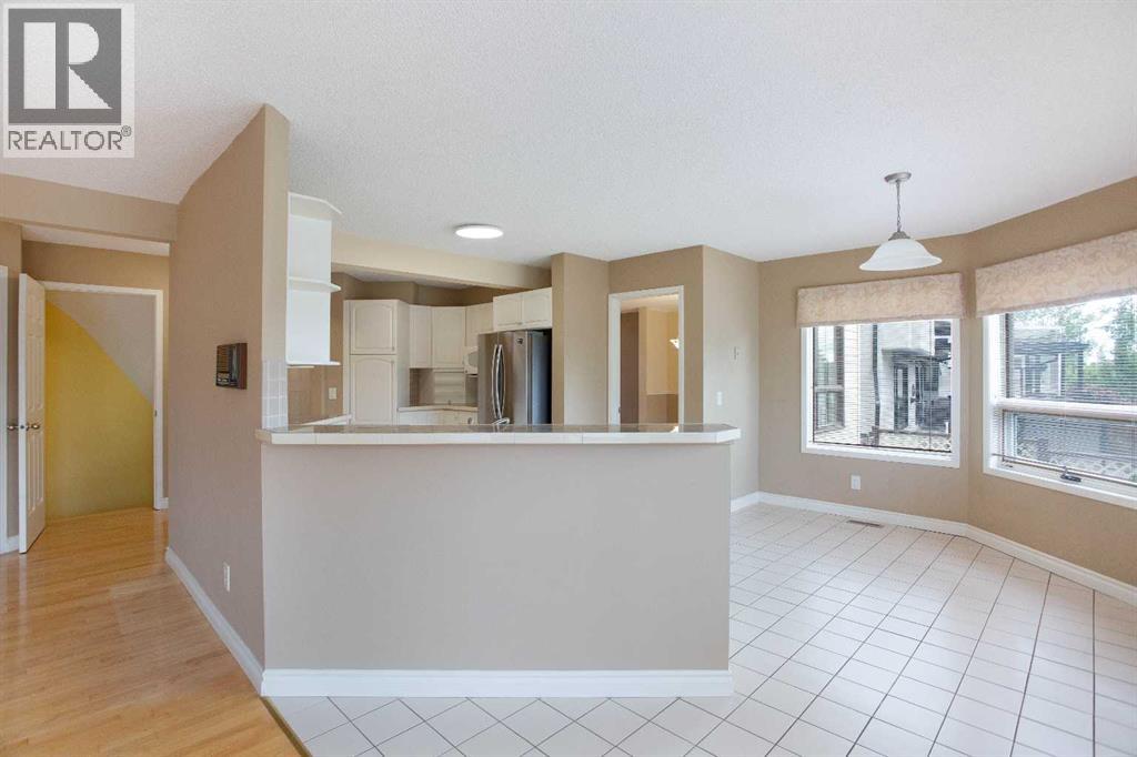 561 Woodbine Boulevard Sw, Calgary, Alberta  T2W 4P5 - Photo 11 - A2323455