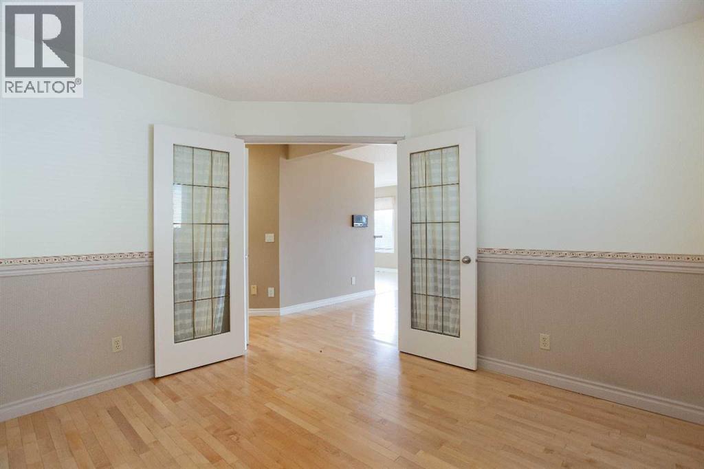 561 Woodbine Boulevard Sw, Calgary, Alberta  T2W 4P5 - Photo 21 - A2323455