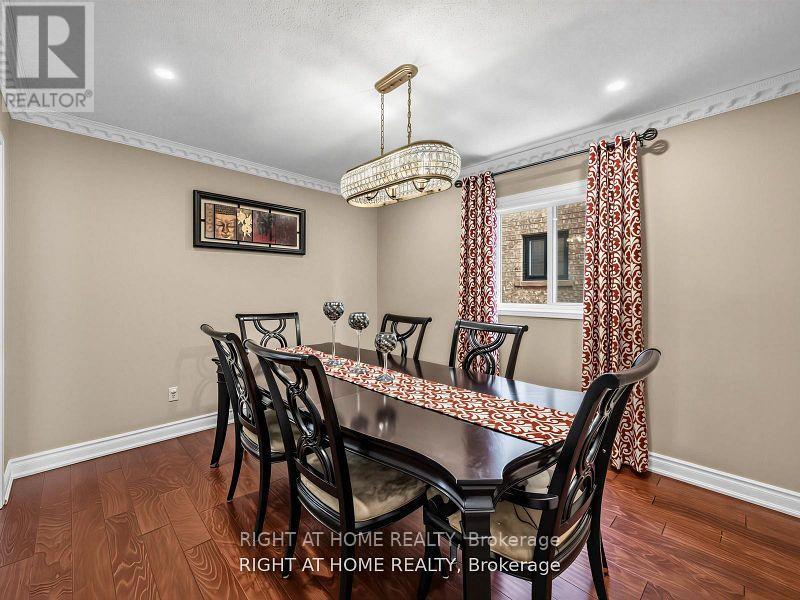 7068 Rosehurst Drive, Mississauga, Ontario  L5N 6Y8 - Photo 7 - W13494726