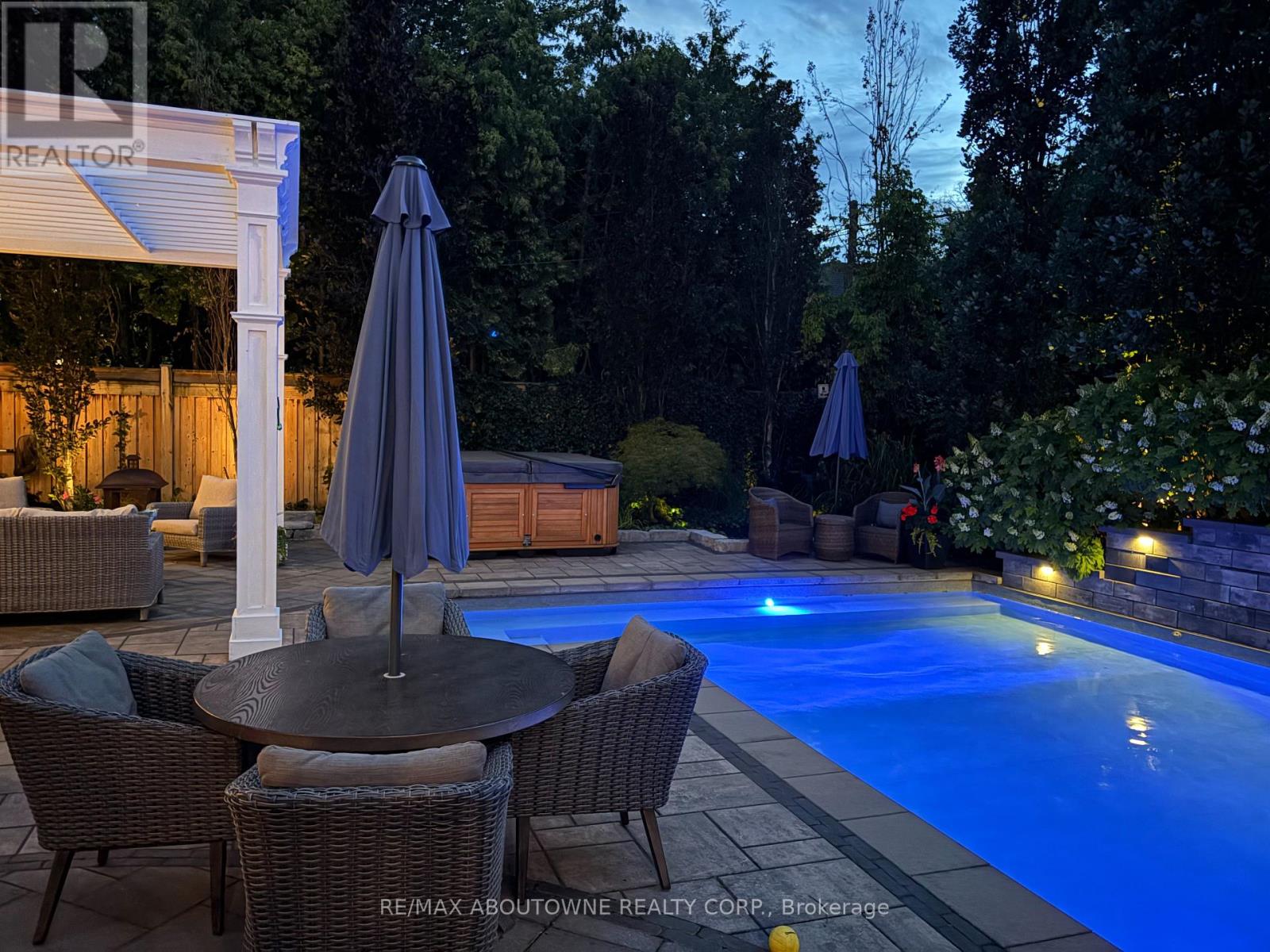 489 Rebecca Street, Oakville, Ontario  L6K 1K8 - Photo 49 - W13494740