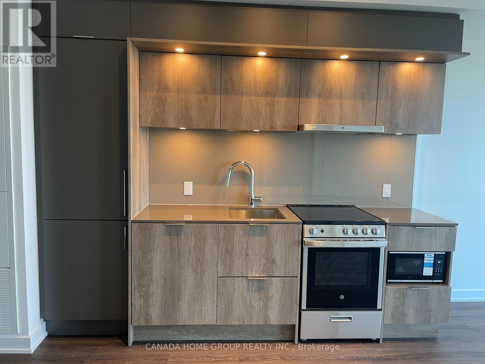 5801 - 448 Burnhamthorpe Road W, Mississauga, Ontario  L5B 0R4 - Photo 6 - W13494752