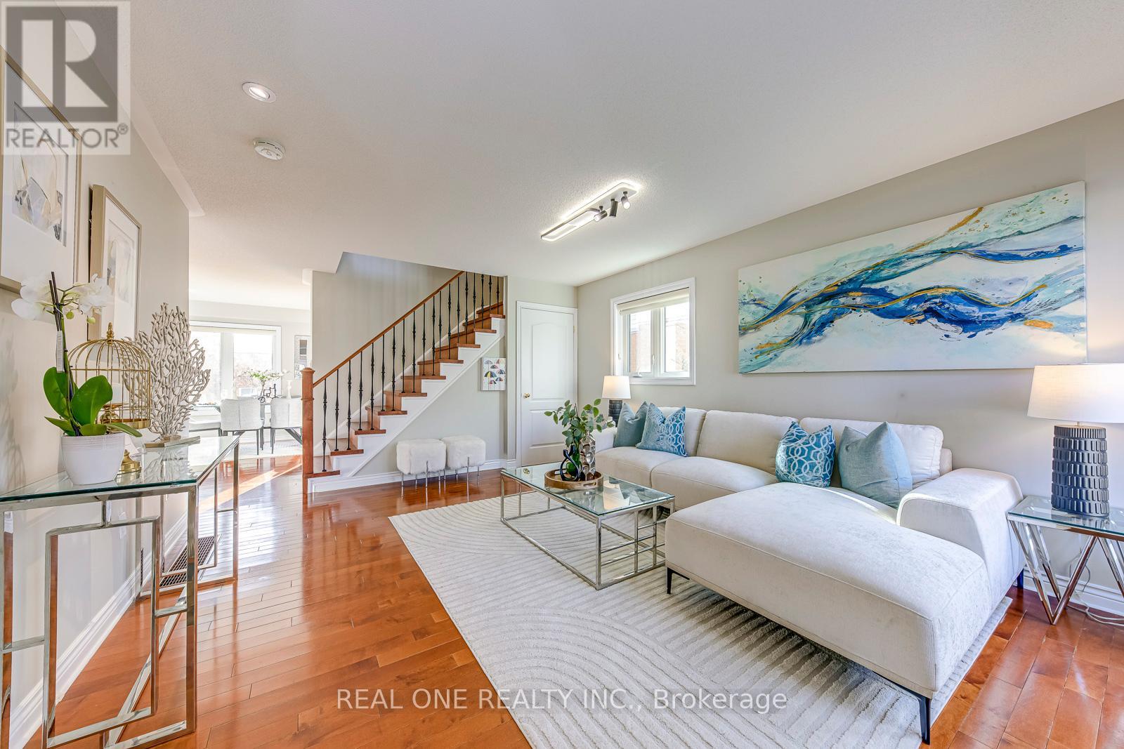 2470 Bankside Drive, Mississauga, Ontario  L5M 6E6 - Photo 4 - W13494816