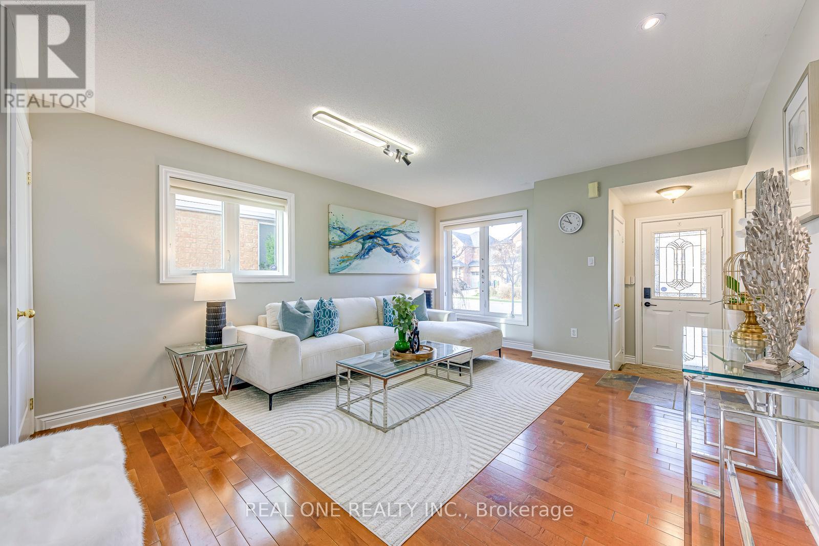 2470 Bankside Drive, Mississauga, Ontario  L5M 6E6 - Photo 7 - W13494816