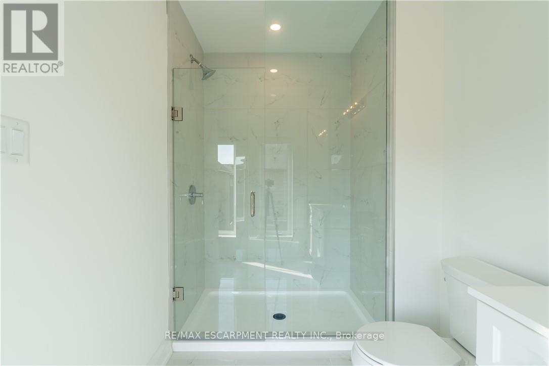15 Raspberry Lane, Hamilton, Ontario  L0R 1W0 - Photo 13 - X13494840
