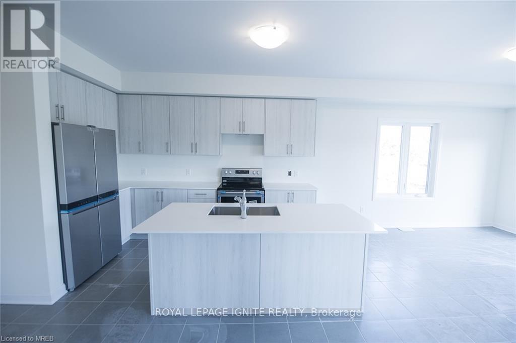36 Oakmont Drive, Loyalist, Ontario  K0H 1G0 - Photo 12 - X13494856