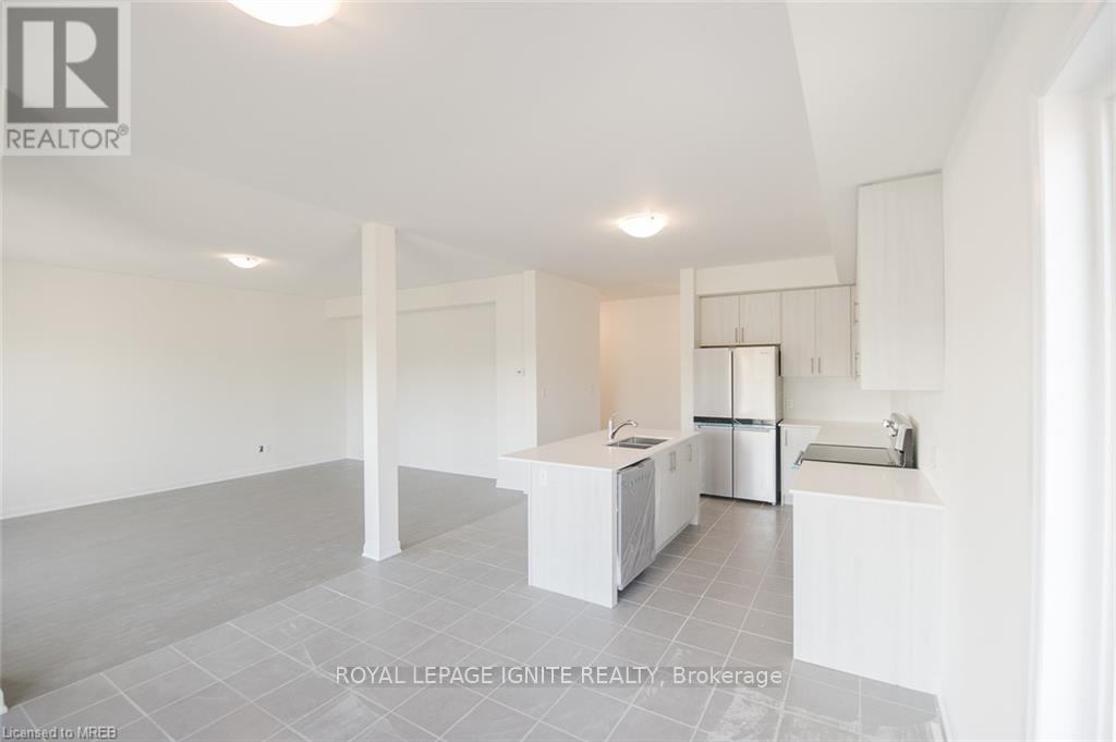 36 Oakmont Drive, Loyalist, Ontario  K0H 1G0 - Photo 16 - X13494856