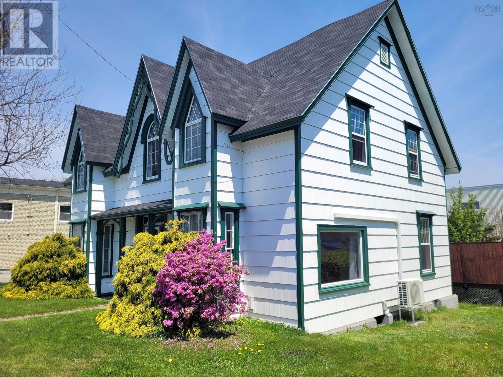 20 North Street, Lockeport, Nova Scotia  B0T 1L0 - Photo 2 - 202612028