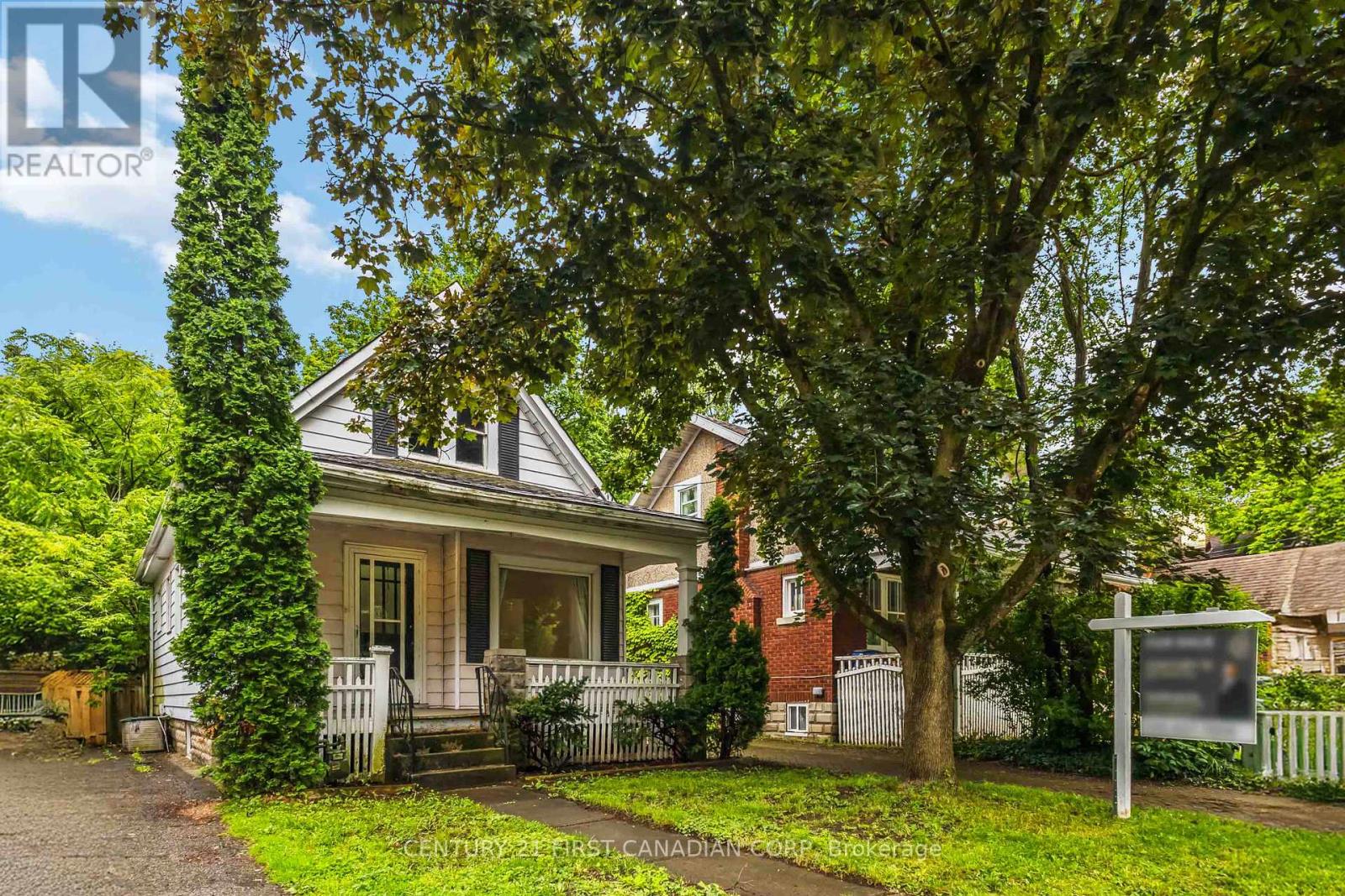 215 BERNARD AVENUE, London East, Ontario