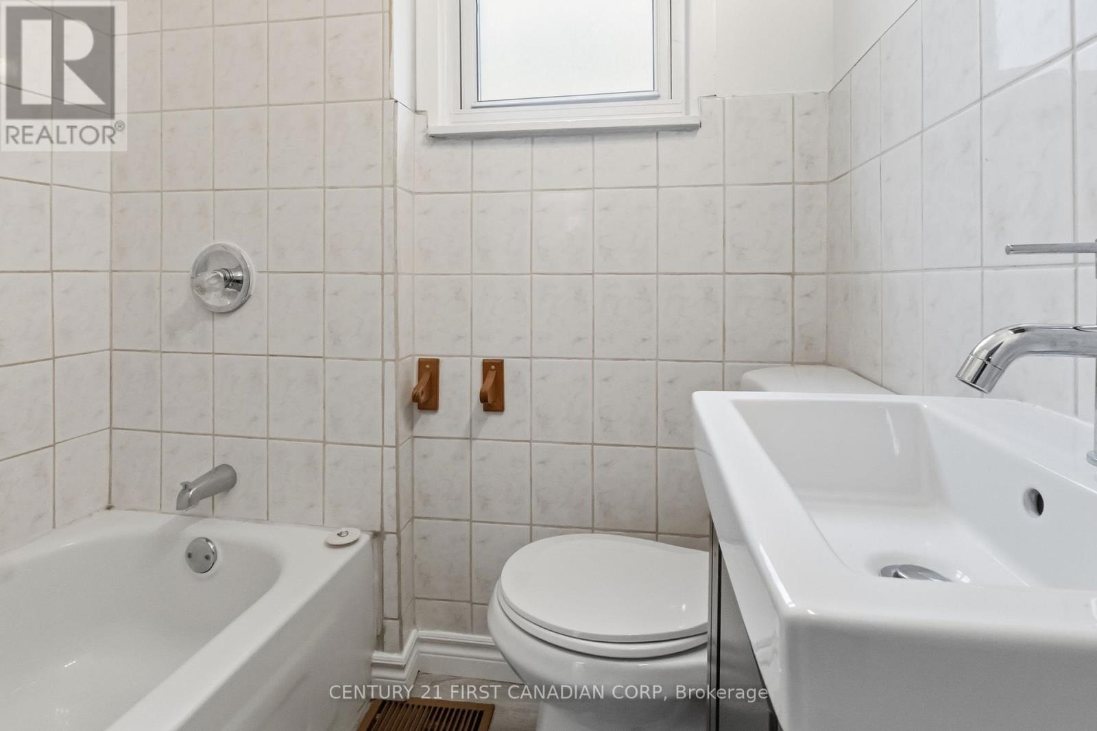 215 Bernard Avenue, London East, Ontario  N6A 2M9 - Photo 13 - X13494912