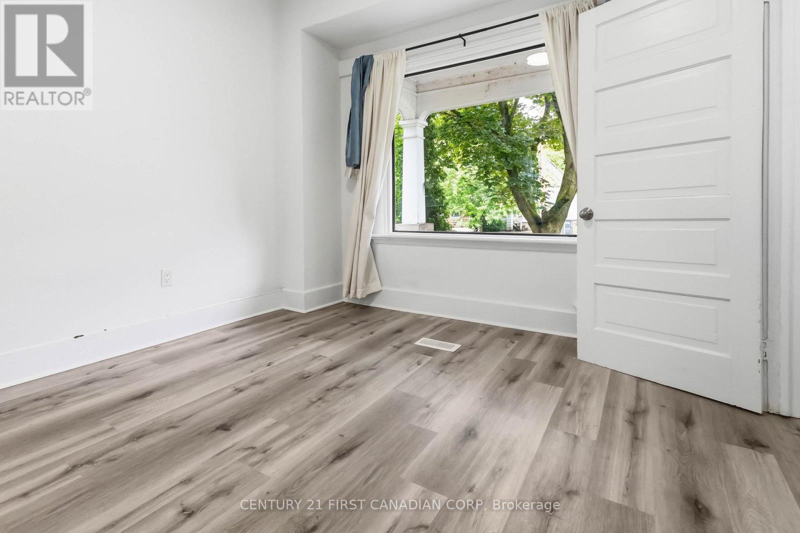 215 Bernard Avenue, London East, Ontario  N6A 2M9 - Photo 6 - X13494912