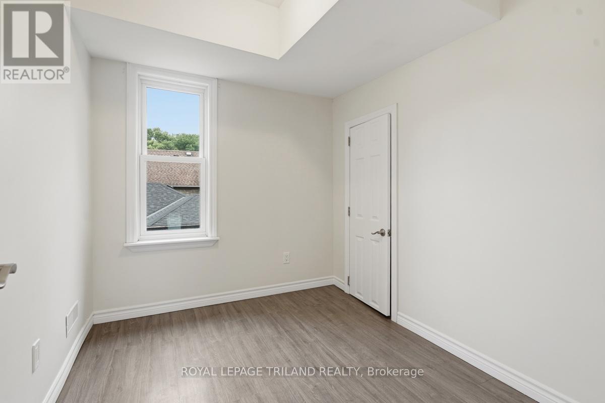 2 - 876 Van Street, London East, Ontario  N5Z 1M7 - Photo 10 - X13494928