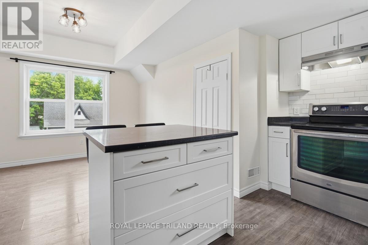 2 - 876 Van Street, London East, Ontario  N5Z 1M7 - Photo 3 - X13494928