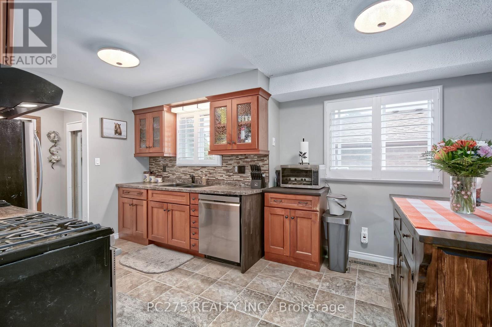 485 Ferndale Avenue, London South, Ontario  N6C 4Y1 - Photo 10 - X13495084