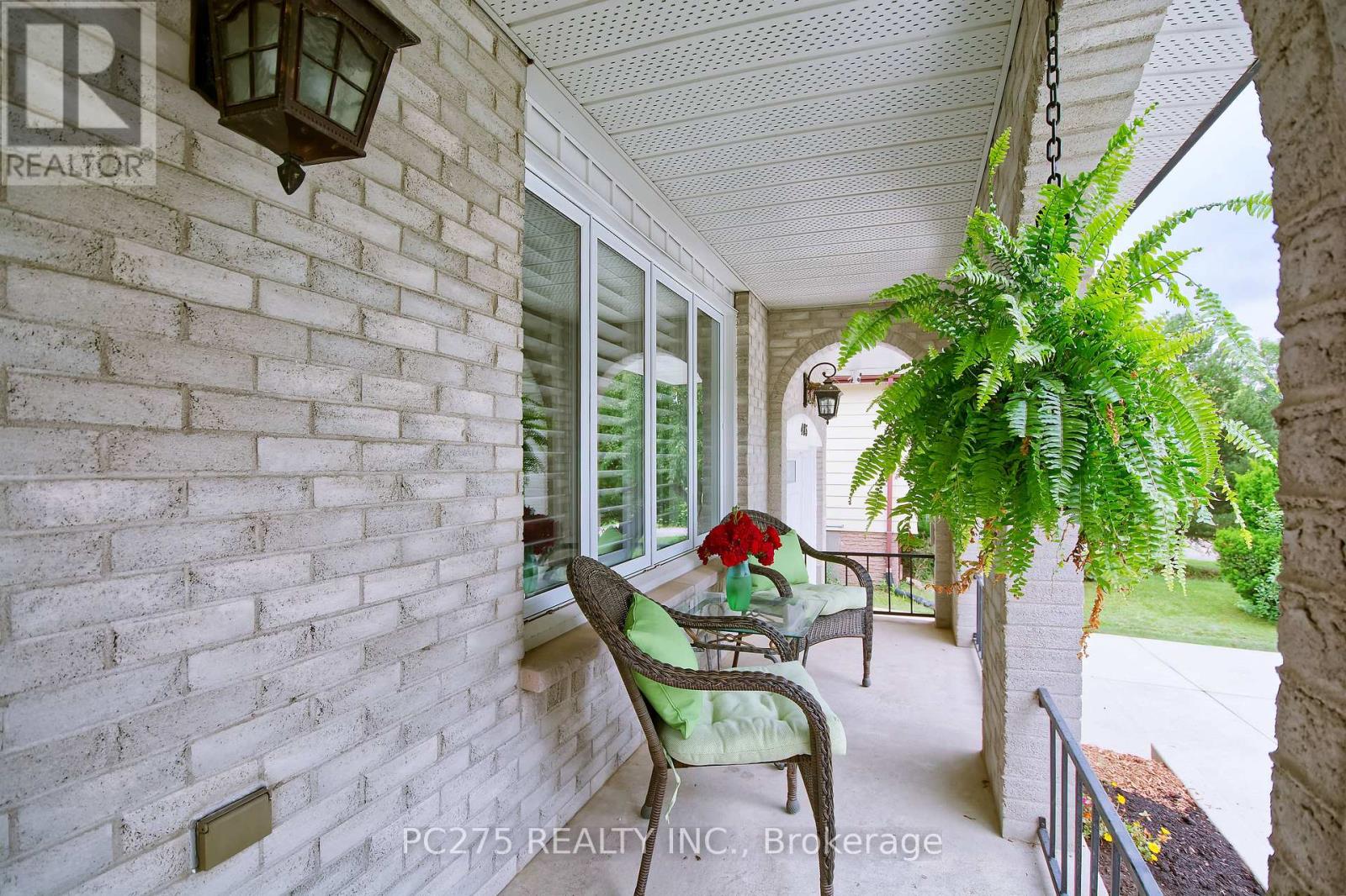 485 Ferndale Avenue, London South, Ontario  N6C 4Y1 - Photo 4 - X13495084