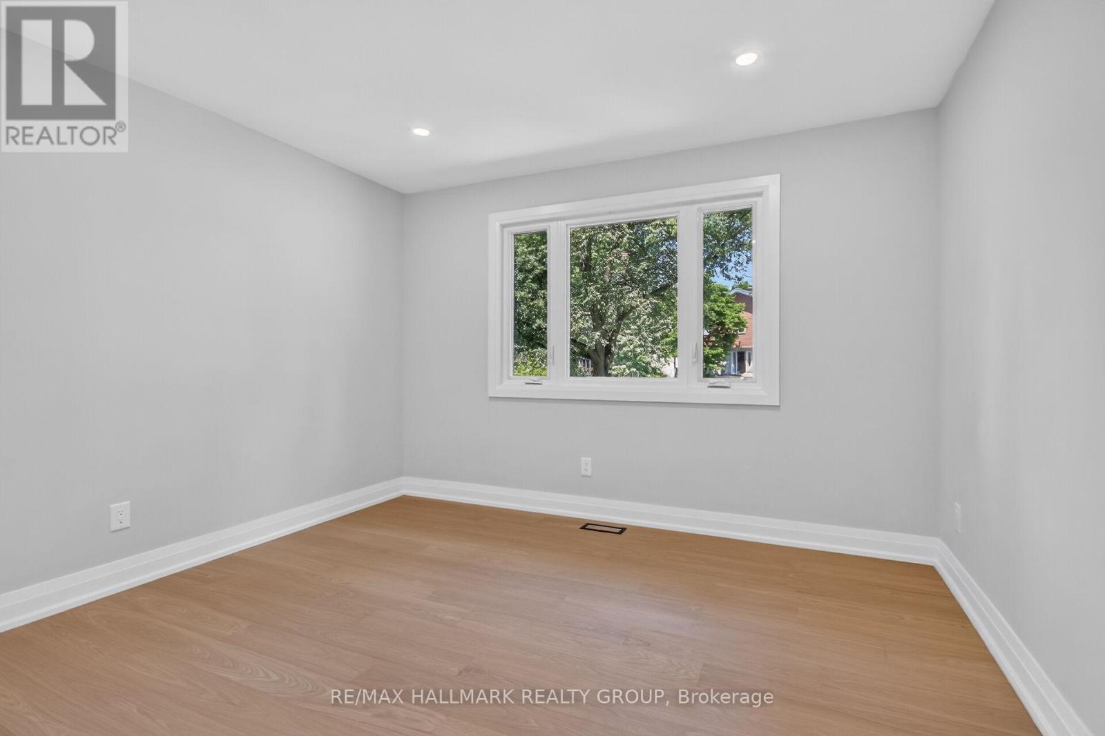 1054 Chelsea Drive, Ottawa, Ontario  K1K 0M8 - Photo 19 - X13495054