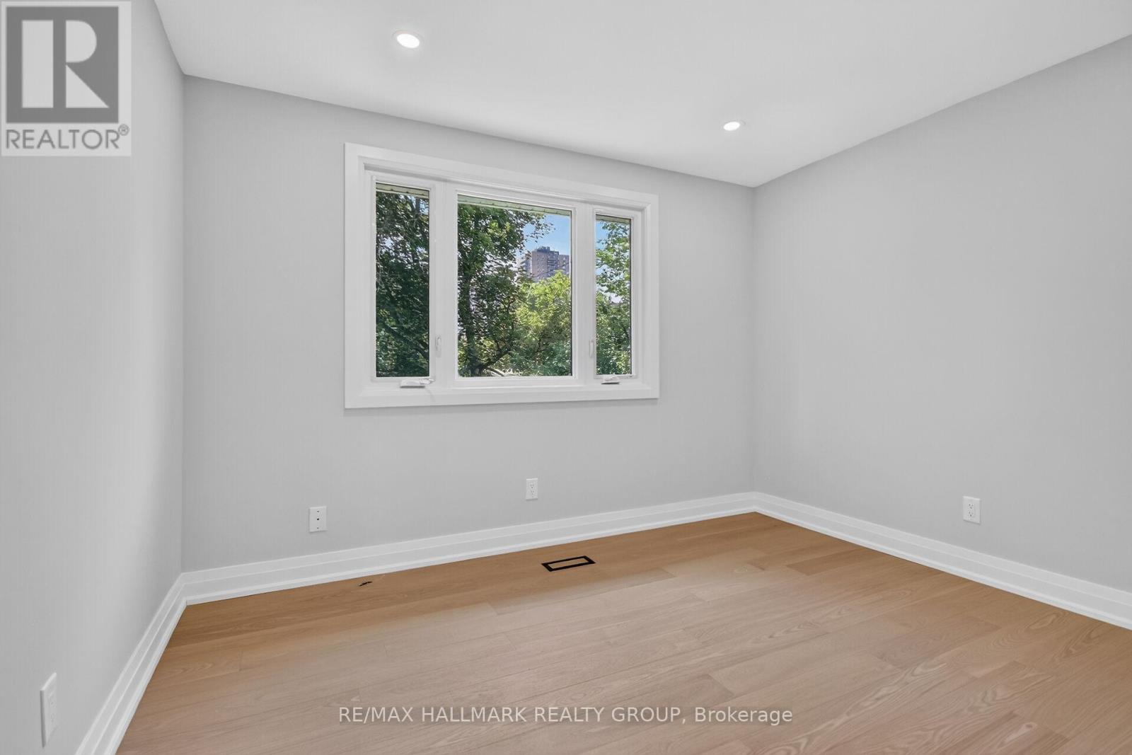 1054 Chelsea Drive, Ottawa, Ontario  K1K 0M8 - Photo 22 - X13495054
