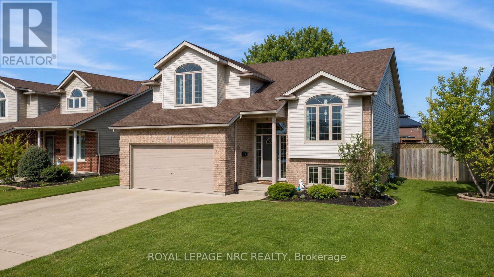 4001 Weinbrenner Road, Niagara Falls, Ontario  L2G 7X9 - Photo 1 - X13495014