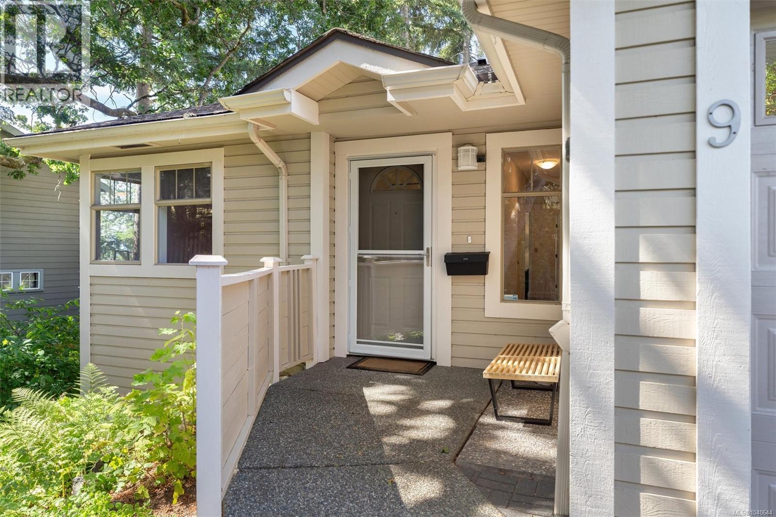 9 850 Parklands Dr, Esquimalt, British Columbia  V9A 7L9 - Photo 2 - 1040644