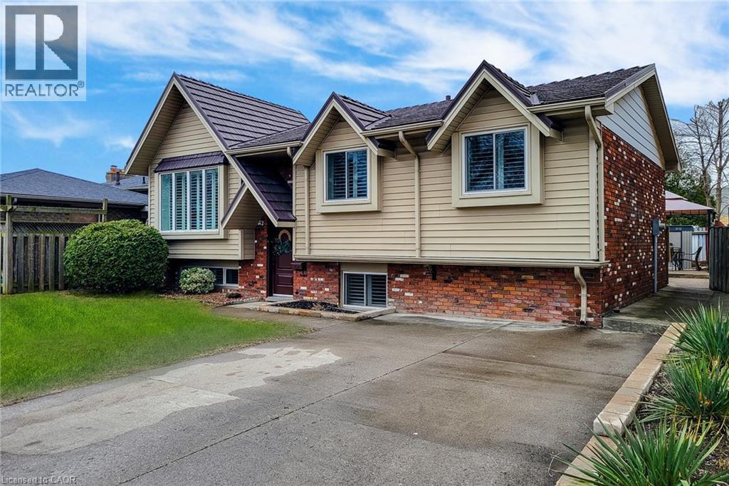 2 Ashwood Court, Hamilton, Ontario  L8E 3E1 - Photo 3 - 40814034