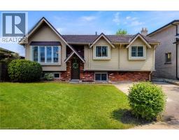 2 ASHWOOD Court, Hamilton, Ontario