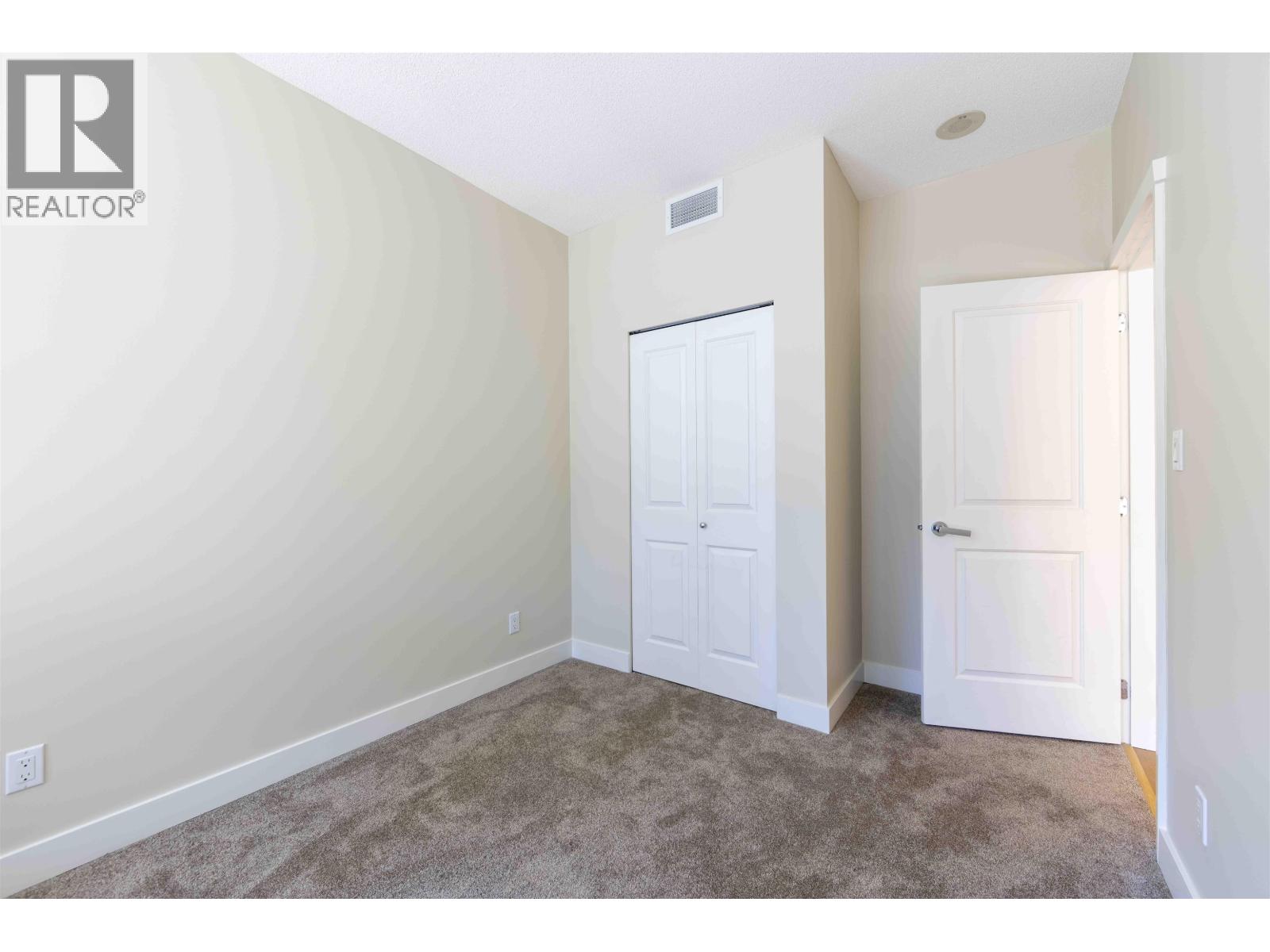 501 5728 BERTON AVENUE — photo 20