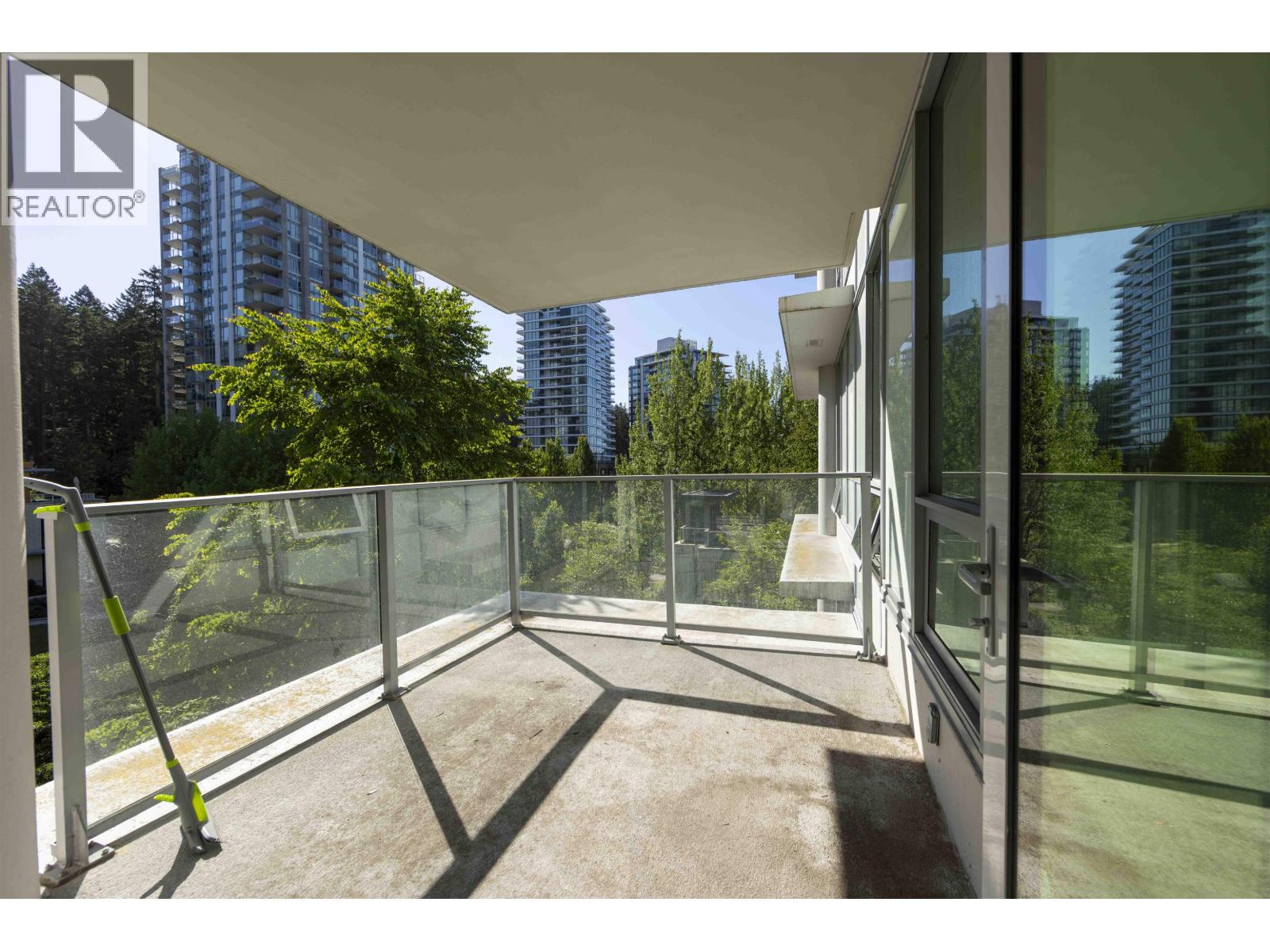 501 5728 BERTON AVENUE — photo 11