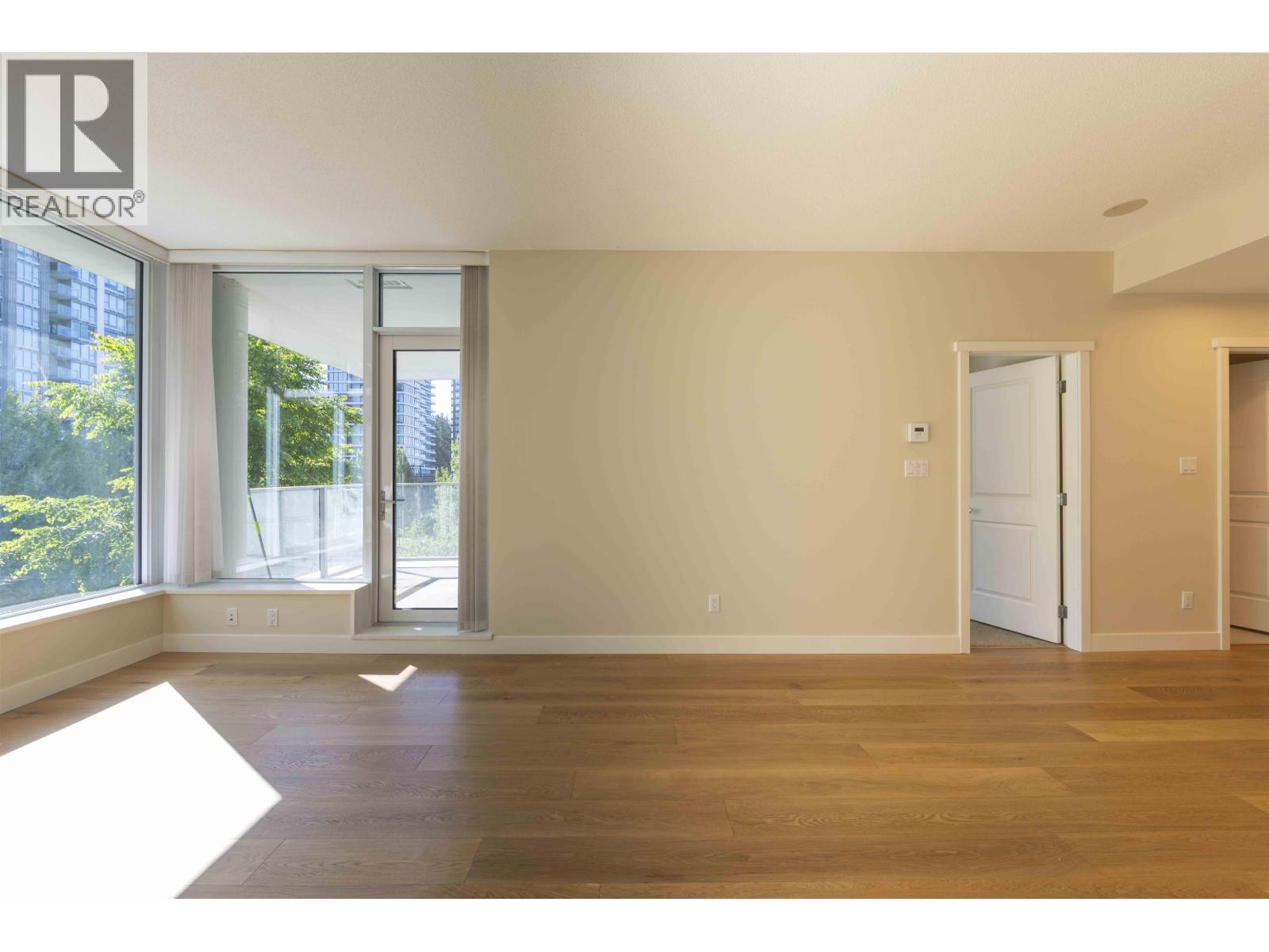 501 5728 BERTON AVENUE — photo 17
