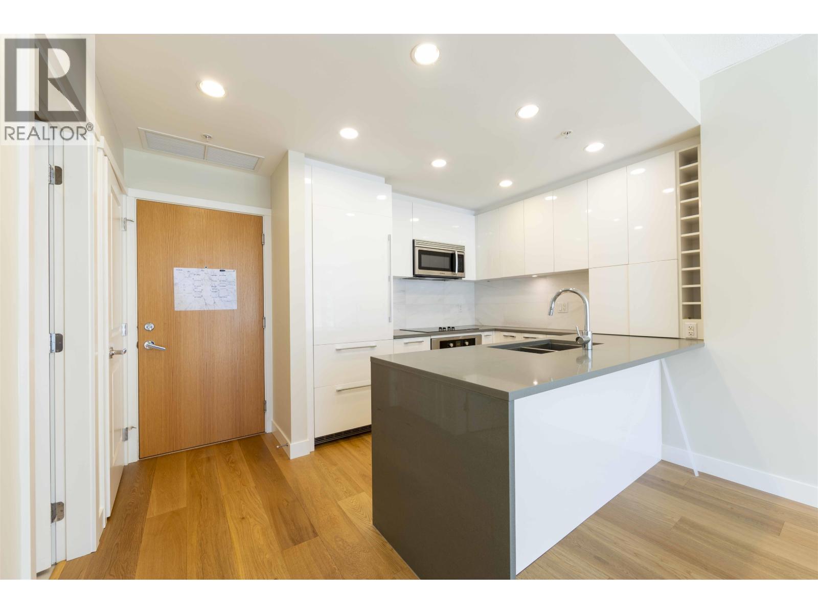 501 5728 BERTON AVENUE — photo 7