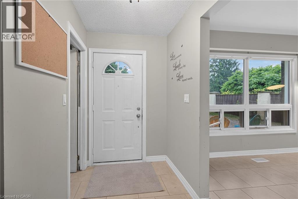 39 Dundee Drive, Caledonia, Ontario  N3W 1J8 - Photo 5 - 40843372