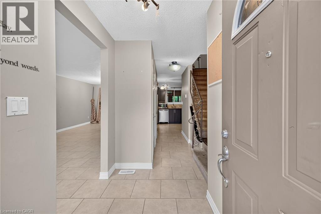 39 Dundee Drive, Caledonia, Ontario  N3W 1J8 - Photo 6 - 40843372