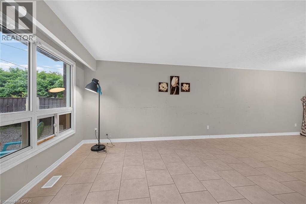 39 Dundee Drive, Caledonia, Ontario  N3W 1J8 - Photo 7 - 40843372