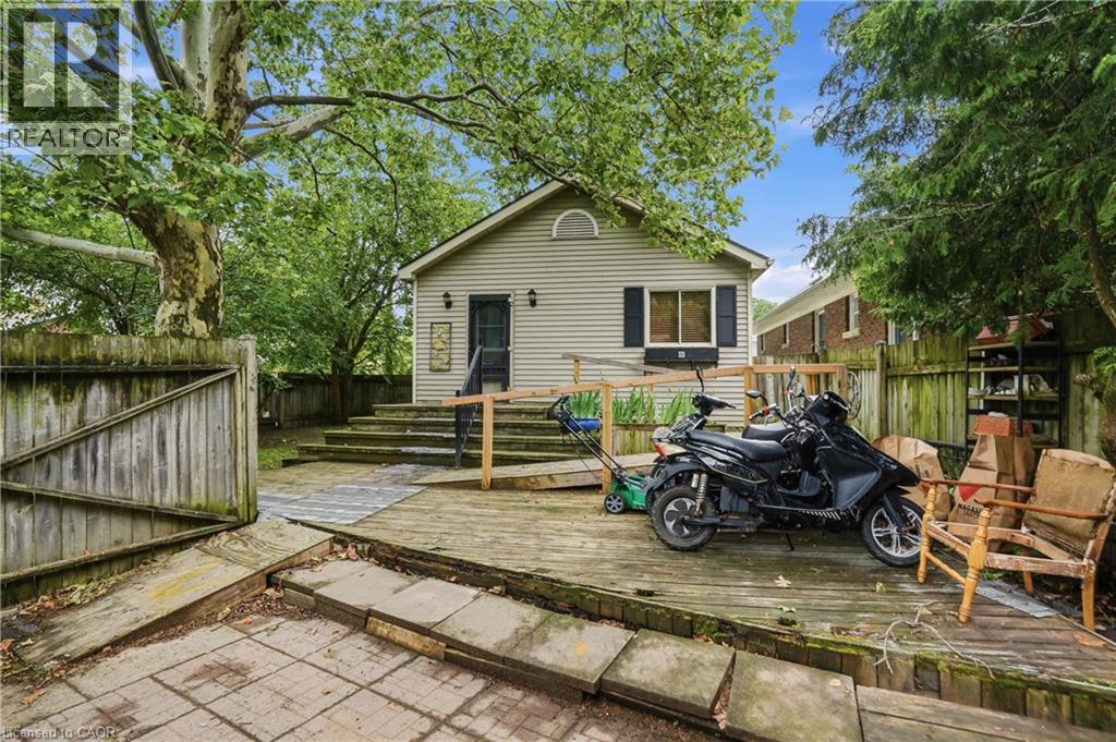 83 York Street, St. Catharines, Ontario  L2R 6C8 - Photo 6 - 40843349