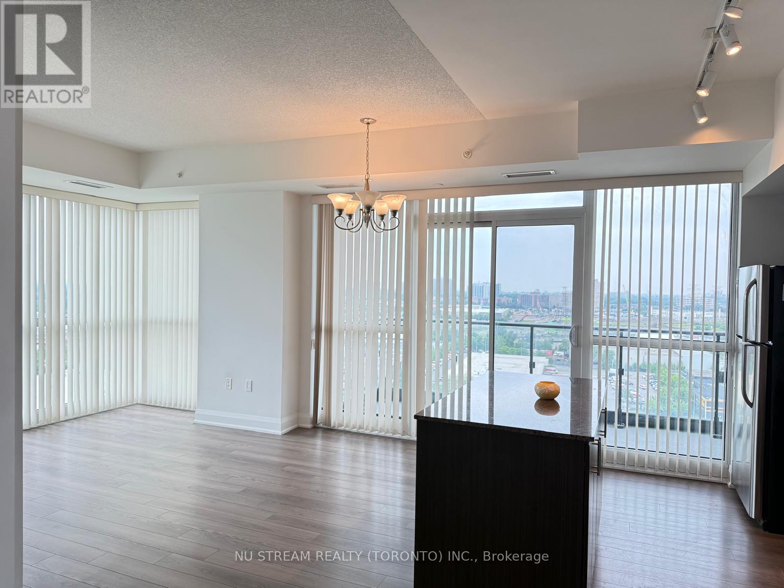 1605 - 160 Vanderhoof Avenue, Toronto, Ontario  M4G 0B7 - Photo 7 - C13216114